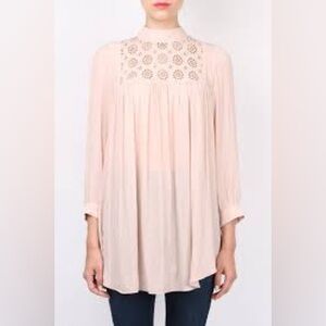Smythe Nude Blush Flowy Blouse Tunic 3/4 Sleeve